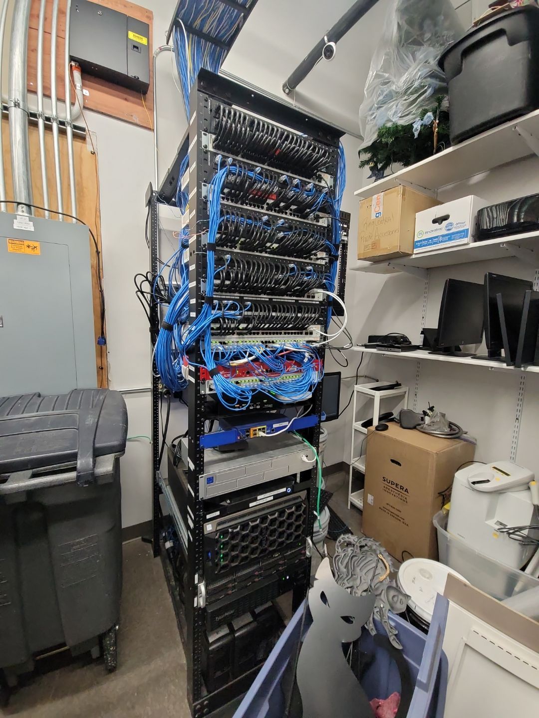 Wall Mount Rack